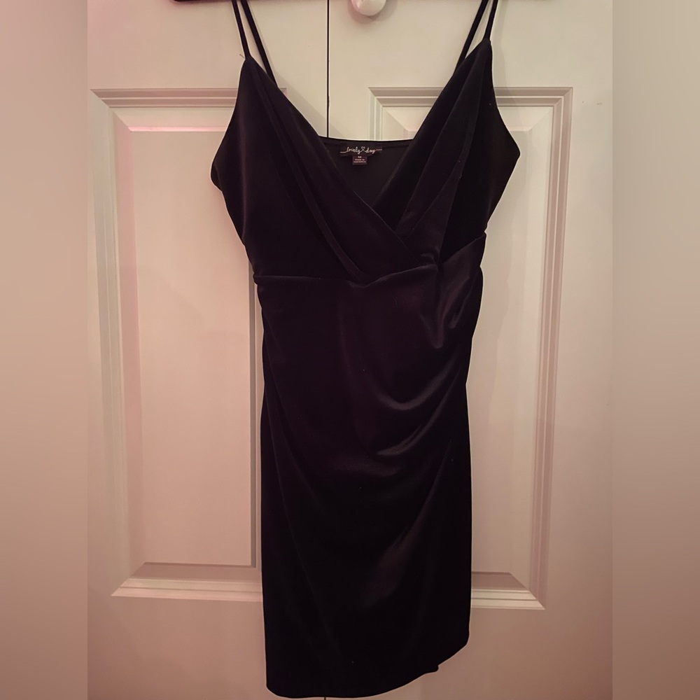 Black sparkly v neck mini dress